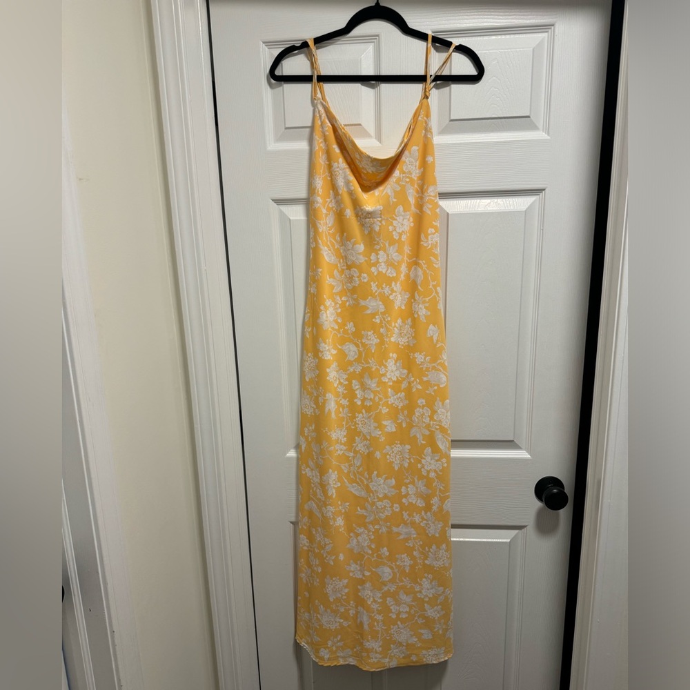 Abercrombie & Fitch Floral Silky dress cowl neck Size M/tall